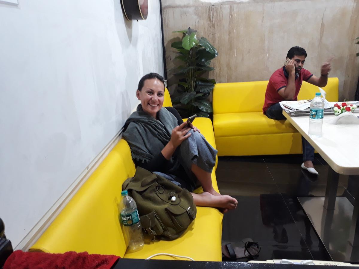 Town Hostel Mumbai - Ac Dormitory Экстерьер фото