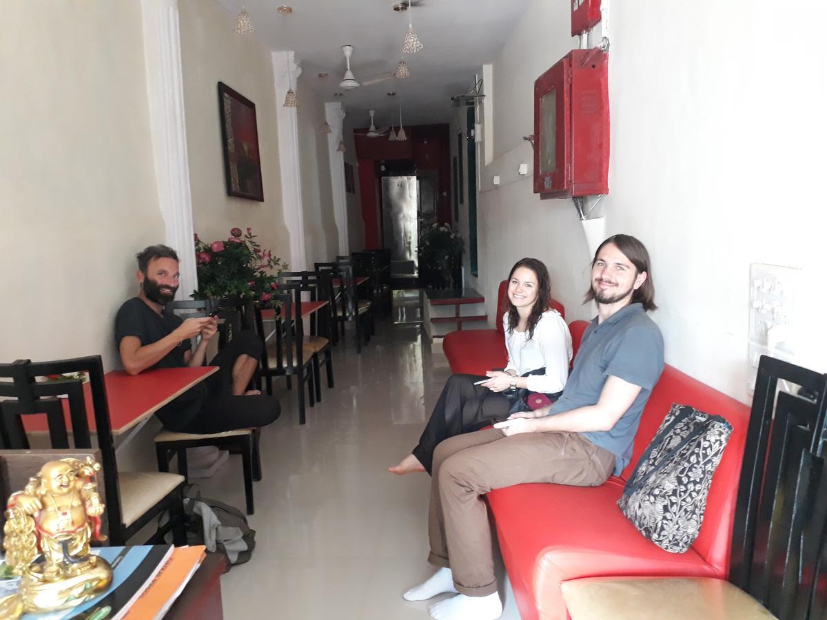 Town Hostel Mumbai - Ac Dormitory Экстерьер фото