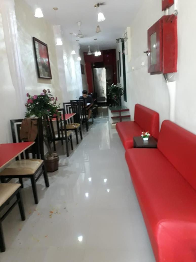 Town Hostel Mumbai - Ac Dormitory Экстерьер фото