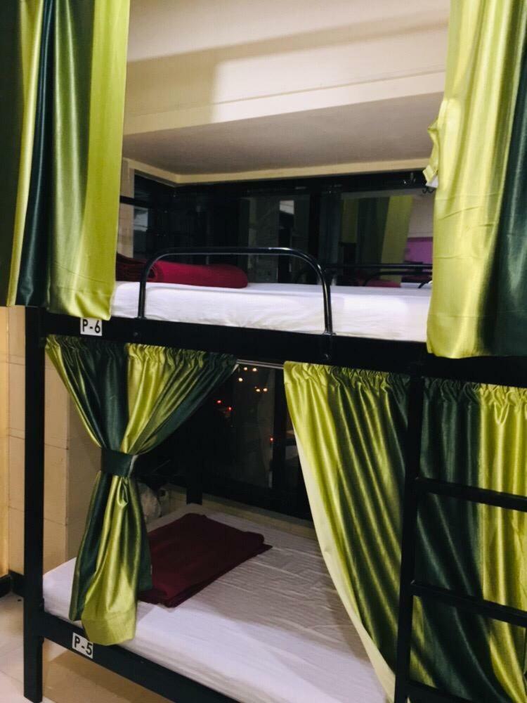 Town Hostel Mumbai - Ac Dormitory Экстерьер фото