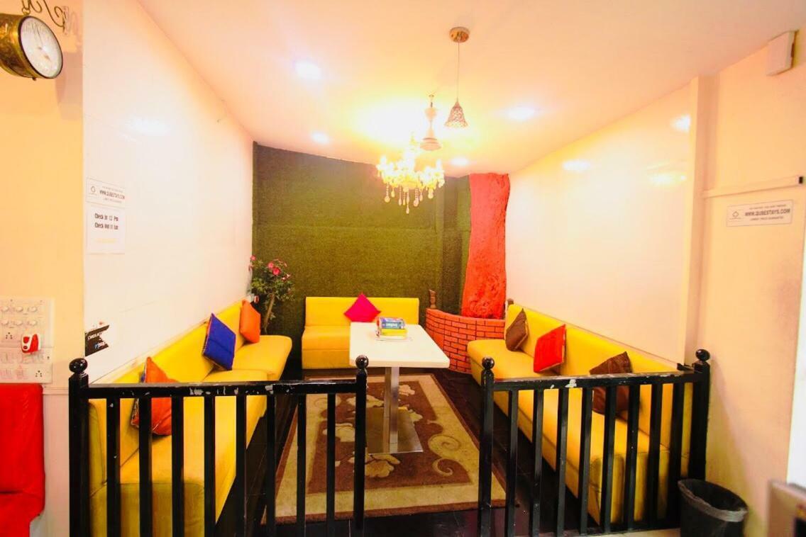 Town Hostel Mumbai - Ac Dormitory Экстерьер фото