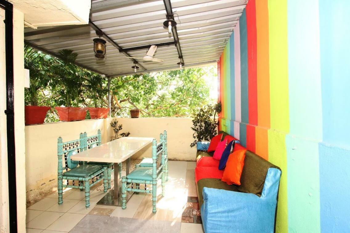 Town Hostel Mumbai - Ac Dormitory Экстерьер фото