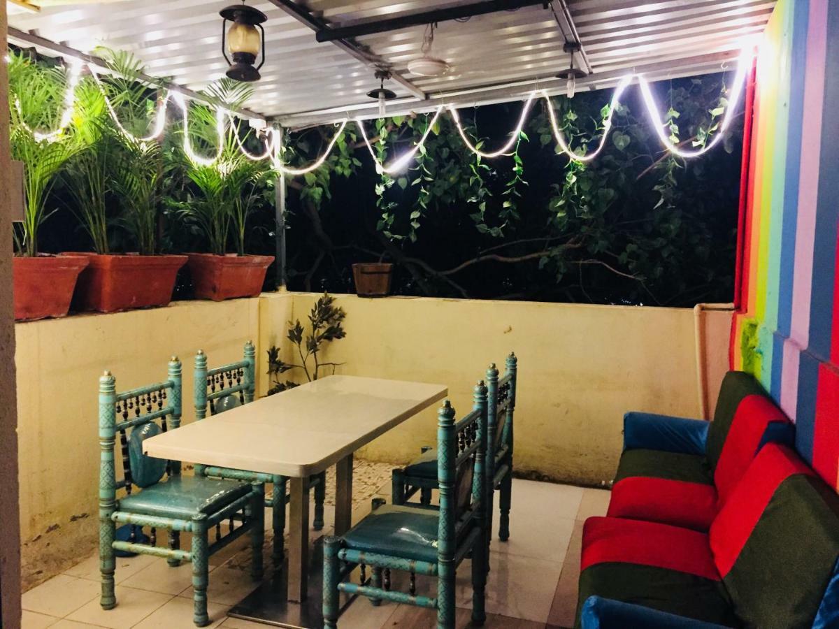 Town Hostel Mumbai - Ac Dormitory Экстерьер фото